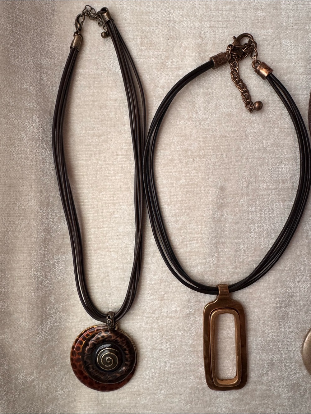 Random 8pc Y2K Style Necklace Bundle - Picture 2 of 10